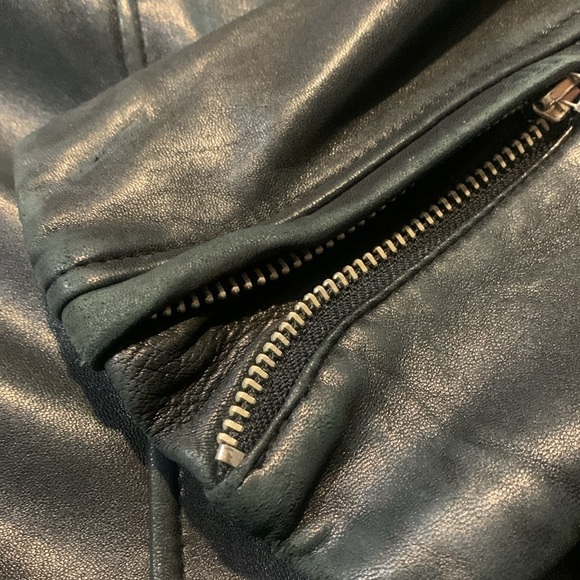 Andrew Marc women’s vintage leather jacket. Size petite medium. Black - Picture 7 of 12